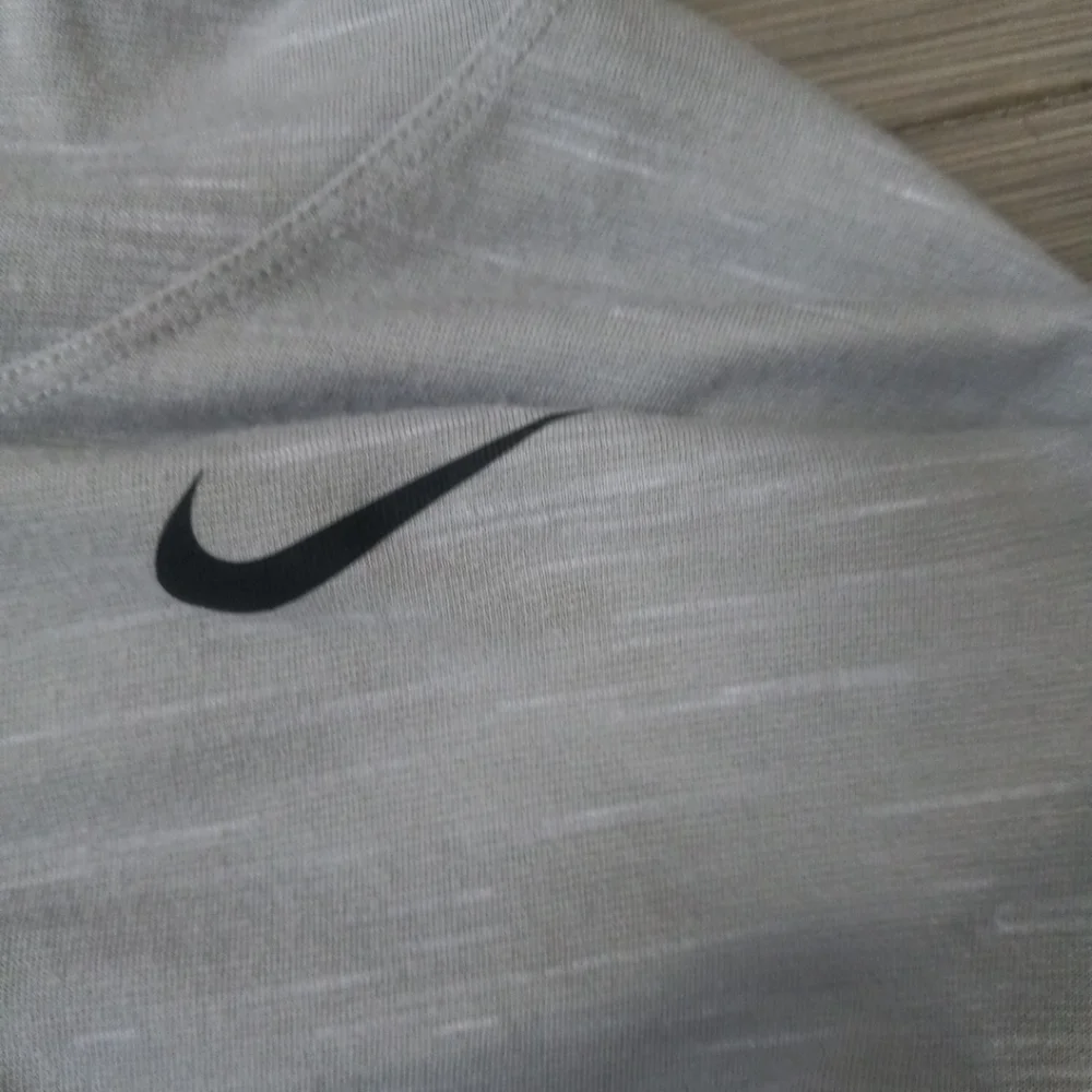 Nike Shirt Youth  L The Nike Tee Ohio State Buckeyes Hoodie Athletic Youth ... - Picture 4 of 7